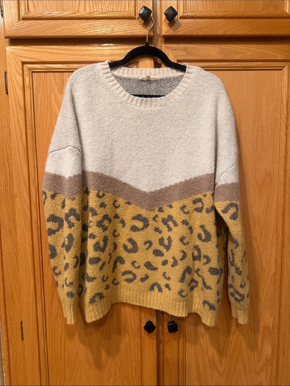 easel Colorblock Leopard Crewneck Sweater - Cream, Taupe & Mustard